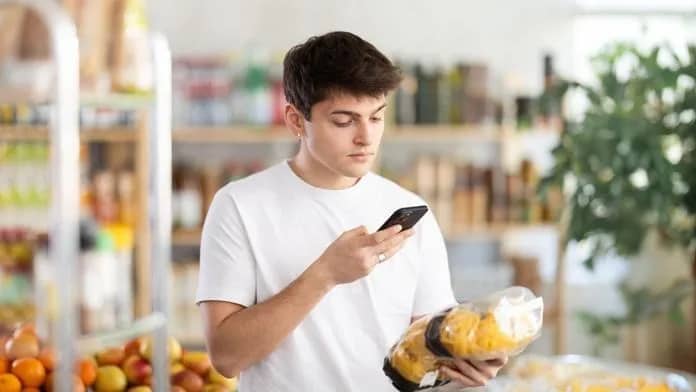 Du khách Séc trải nghiệm “cửa hàng trong mơ” ở Ba Lan: Nhặt đồ vào ba lô rồi đi ra, tiền tự động trừ trong tài khoản