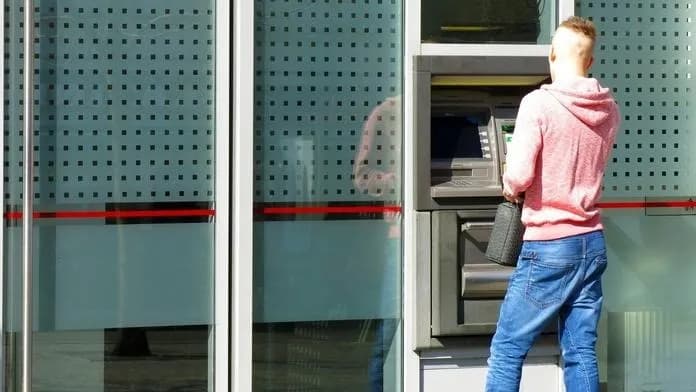 Fio banka và Raiffeisenbank thông báo gián đoạn dịch vụ vào 2 cuối tuần