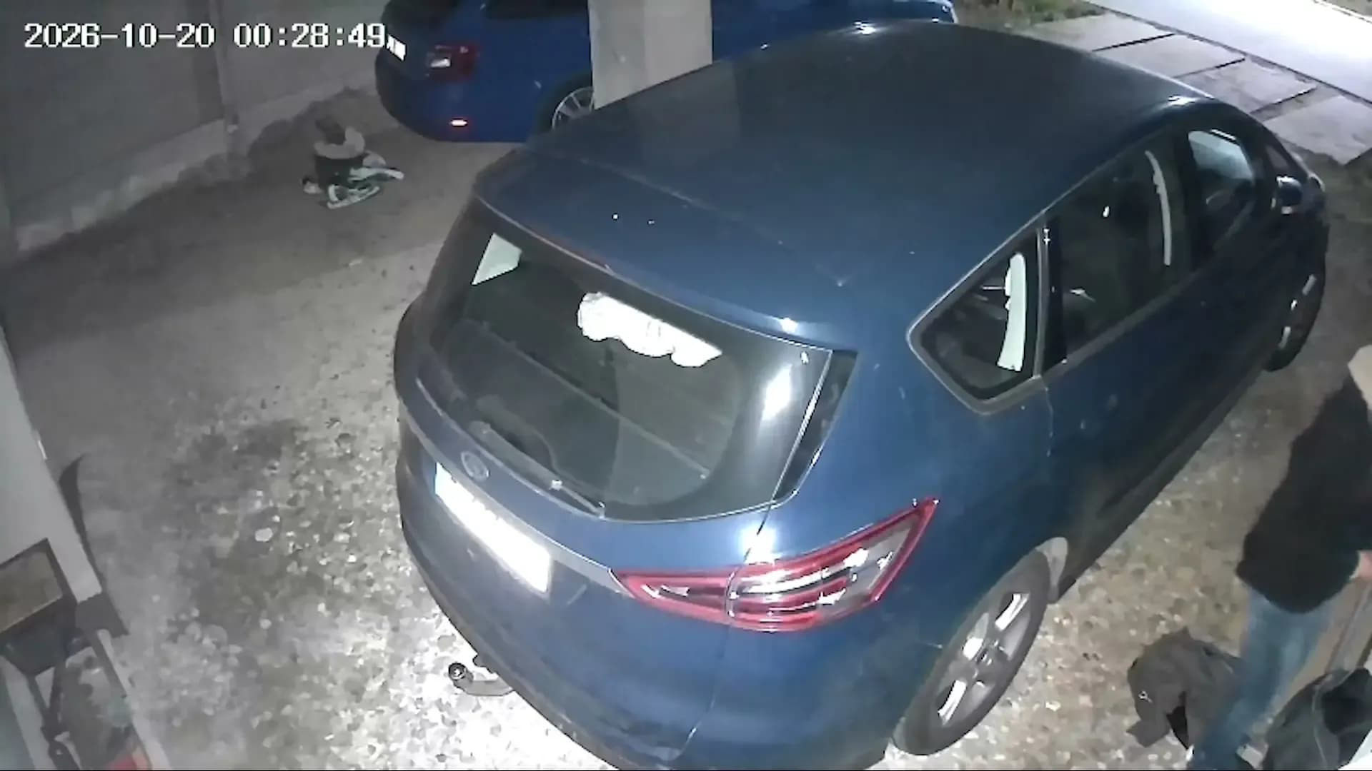 Cảnh sát bắt giữ đôi nam nữ đột nhập hàng loạt nhà dân dưới chân dãy Pálava