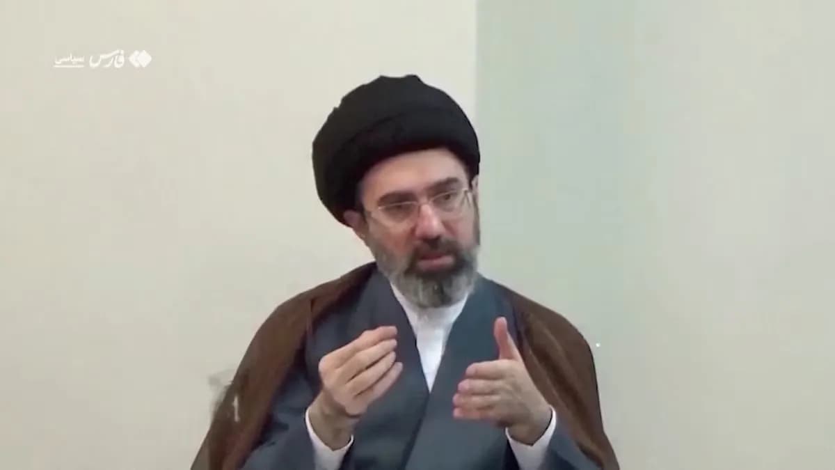 Lãnh tụ tối cao Iran ra chỉ đạo mới, tình trạng sức khỏe được hé lộ