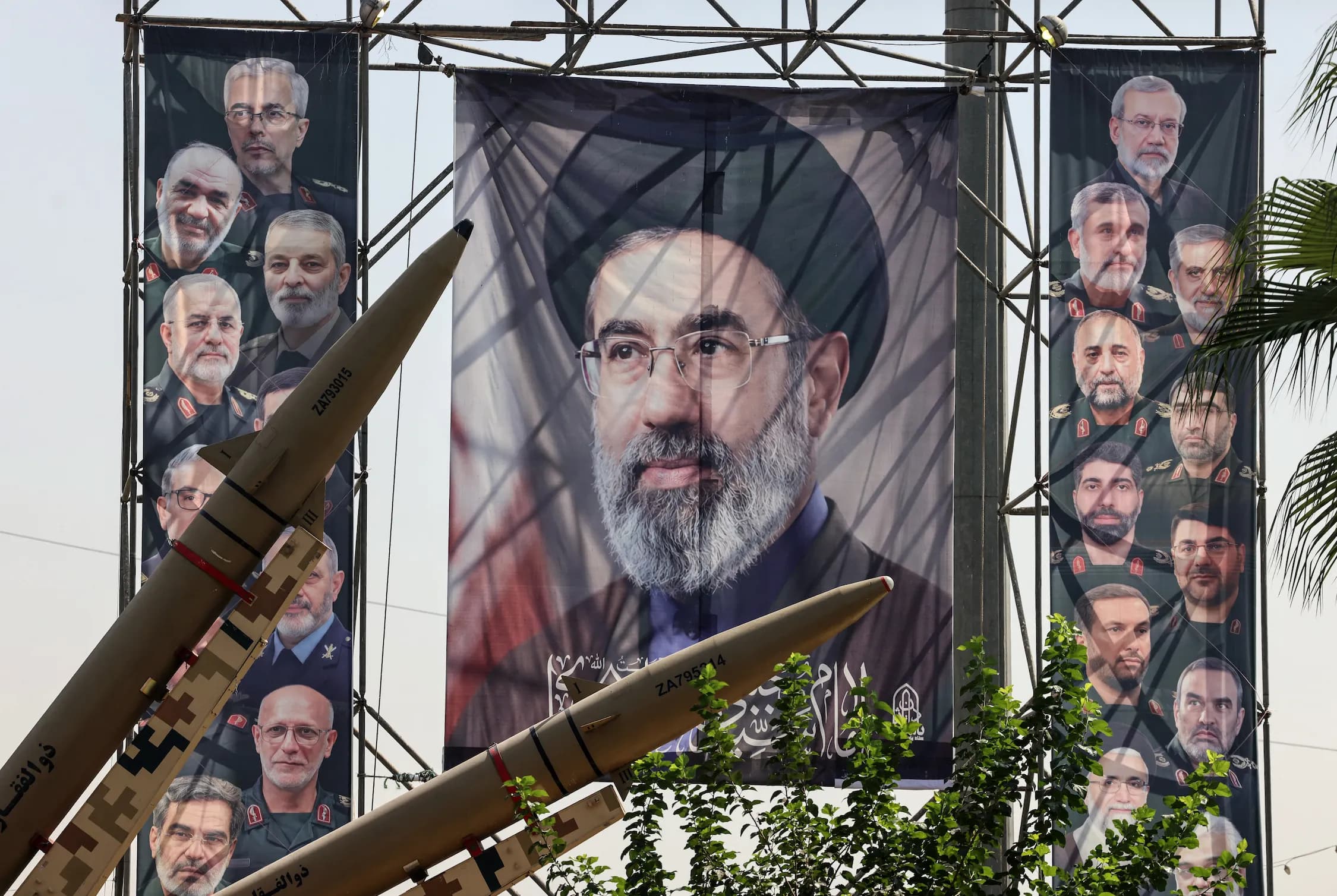 Ông Khamenei: Lực lượng an ninh nội địa không nao núng trước đòn đánh của Mỹ, Israel