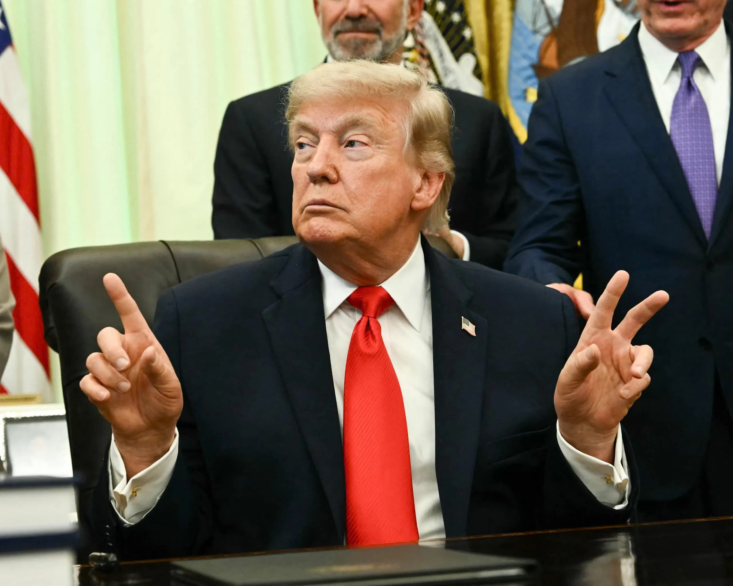 Ông Trump nói Tehran muốn đàm phán, đáp trả các chỉ trích về cuộc chiến với Iran