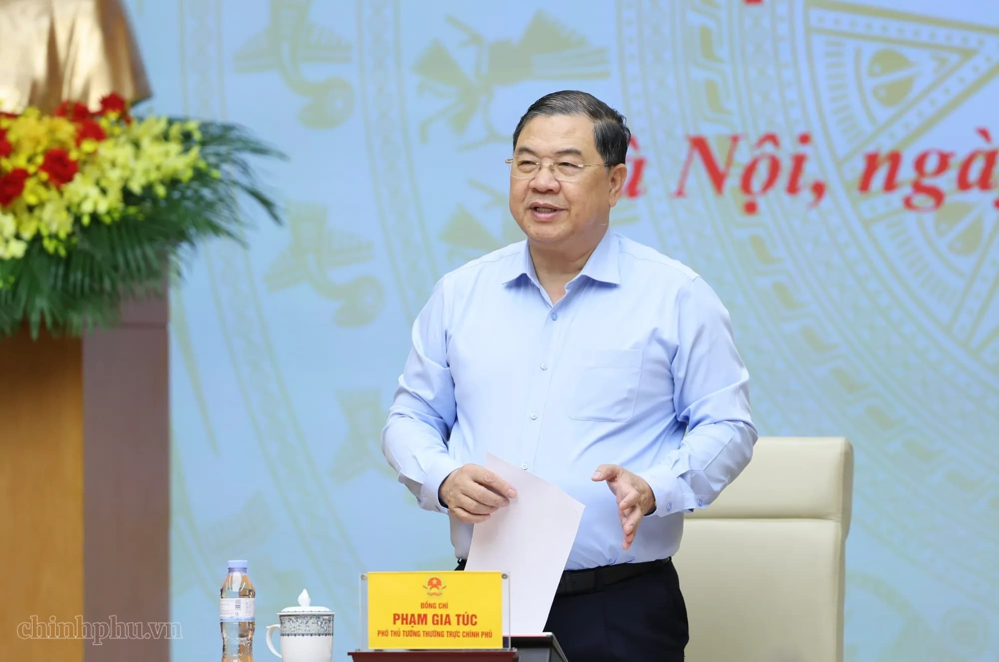 Phó thủ tướng yêu cầu rà soát sức khỏe, nhân thân phi công nước ngoài