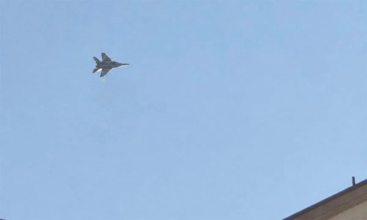 Tiêm kích Israel bị nghi 'áp sát Iran, khiêu khích phòng không khai hỏa'