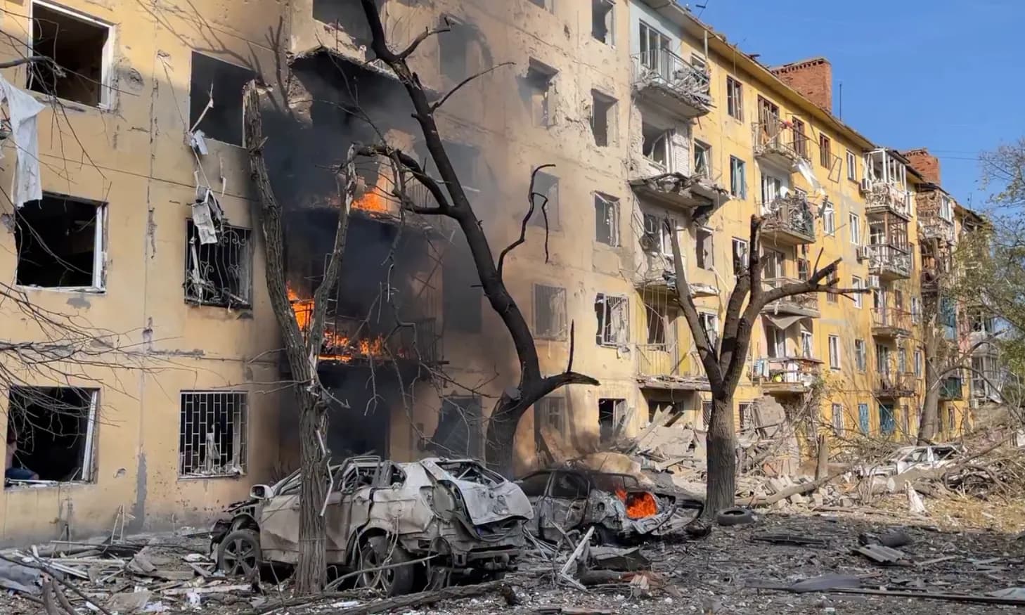 Ukraine phát lệnh sơ tán bắt buộc tại hai thành phố pháo đài ở Donetsk
