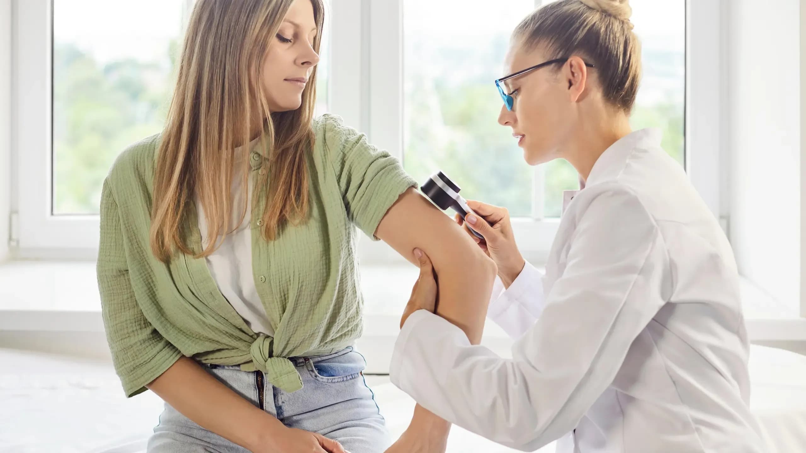 Gần 30% người kiểm tra nốt ruồi tại nhà thuốc được khuyến nghị khám chuyên sâu