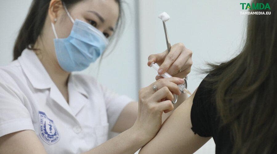 Sốt hay không sốt sau tiêm vaccine Covid-19 thì tốt hơn?