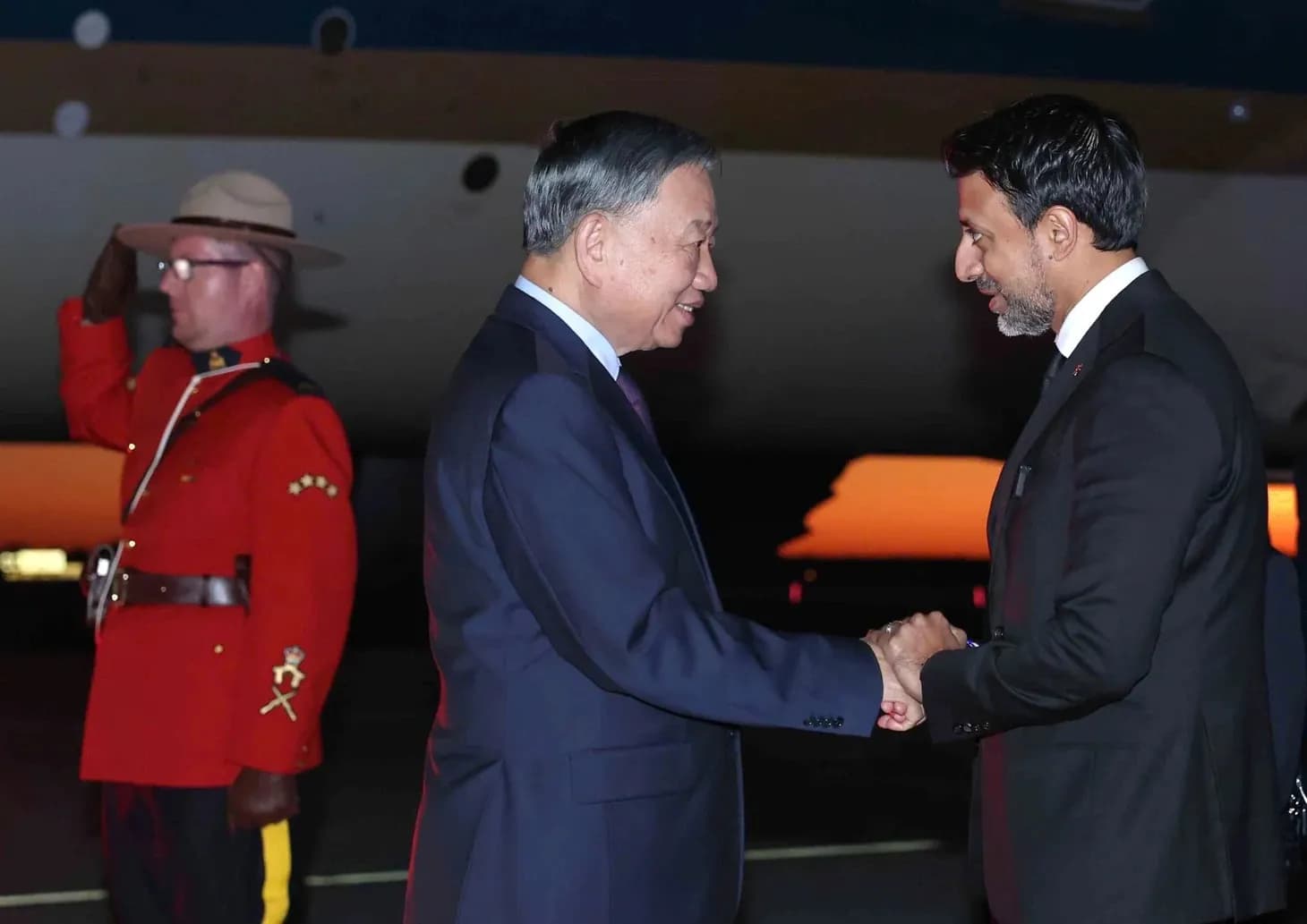 Tổng Bí thư, Chủ tịch nước Tô Lâm đến Canada, bắt đầu chuyến thăm lịch sử
